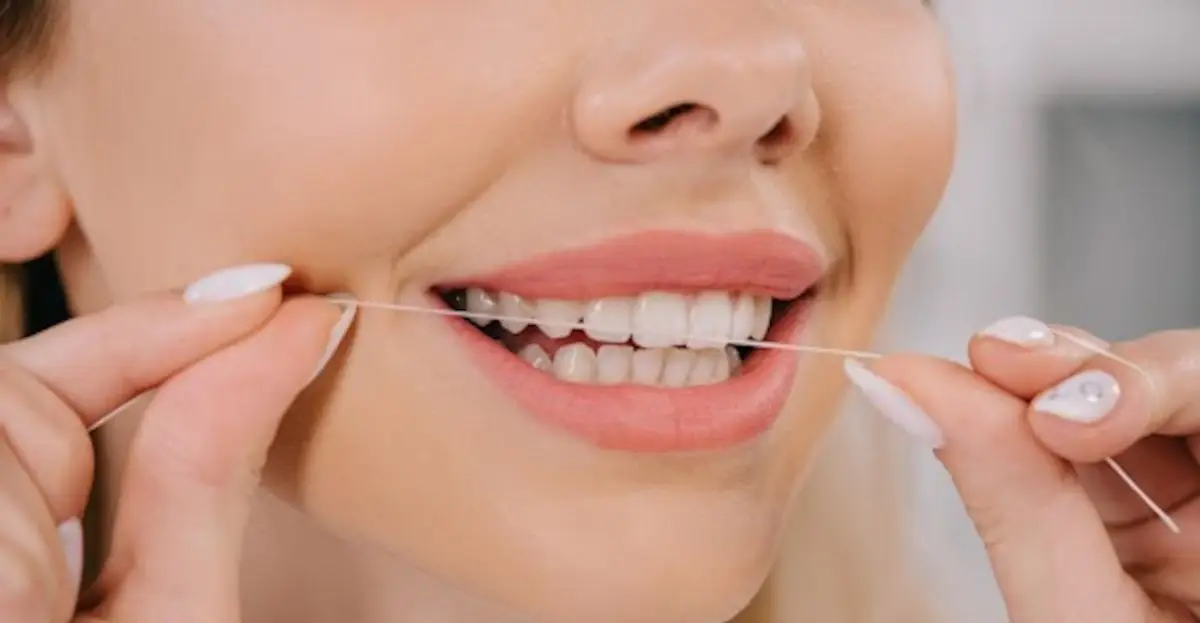 نحوه استفاده صحیح از قلم نخ زیر لثه