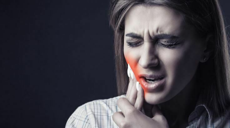 درمان سه سوته دندان درد / 4 روش معجزه آسای خانگی درد دندان