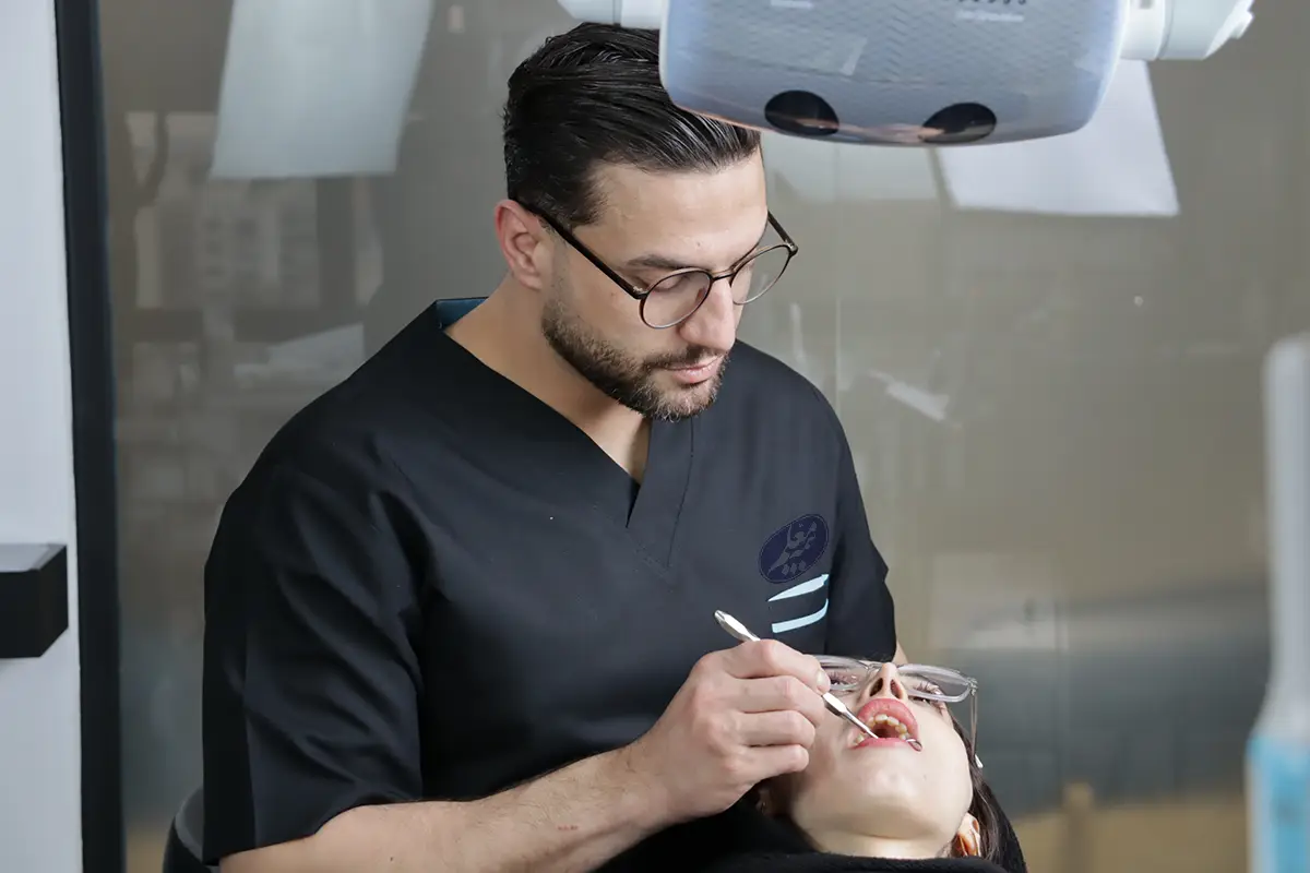 خدمات دندانپزشکی کیادنتال کرج با بیمه معلم