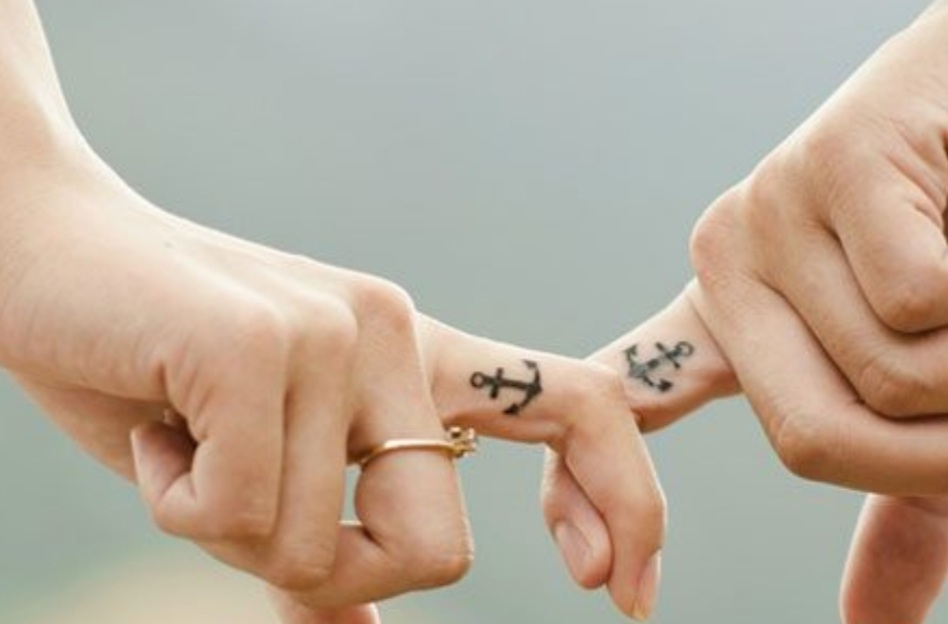 چجوری قربون صدقه عشقم برم ؟