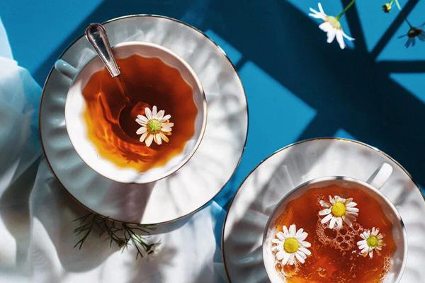 نوشیدن چای بابونه برای کاهش فوری اسید معده
