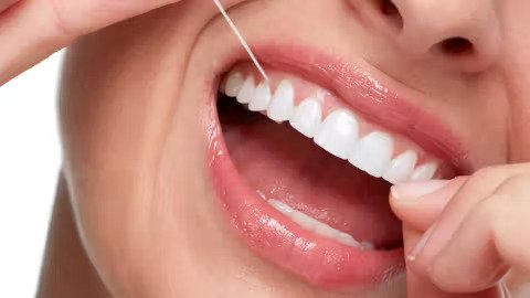 معایب استفاده از نخ دندان